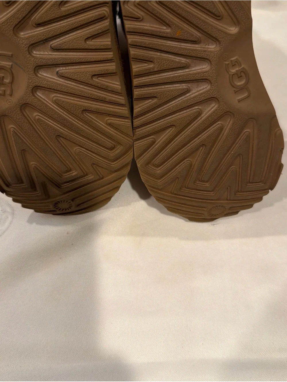 UGG Kids Chestnut Brown Shearling-Lined Mittens